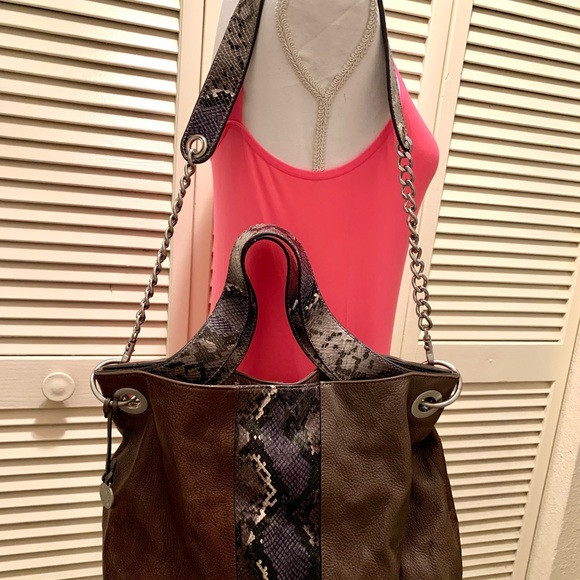 BCBG MAXAZRIA Brown and snakeprint 2way bag - Picture 3 of 7